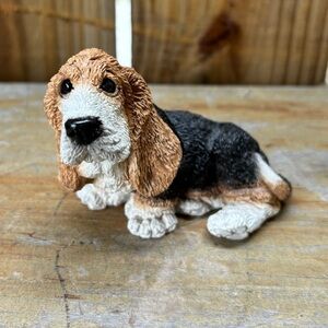 Vintage Basset Hound Stone Critters Figurine by UDC Size 3.75”H